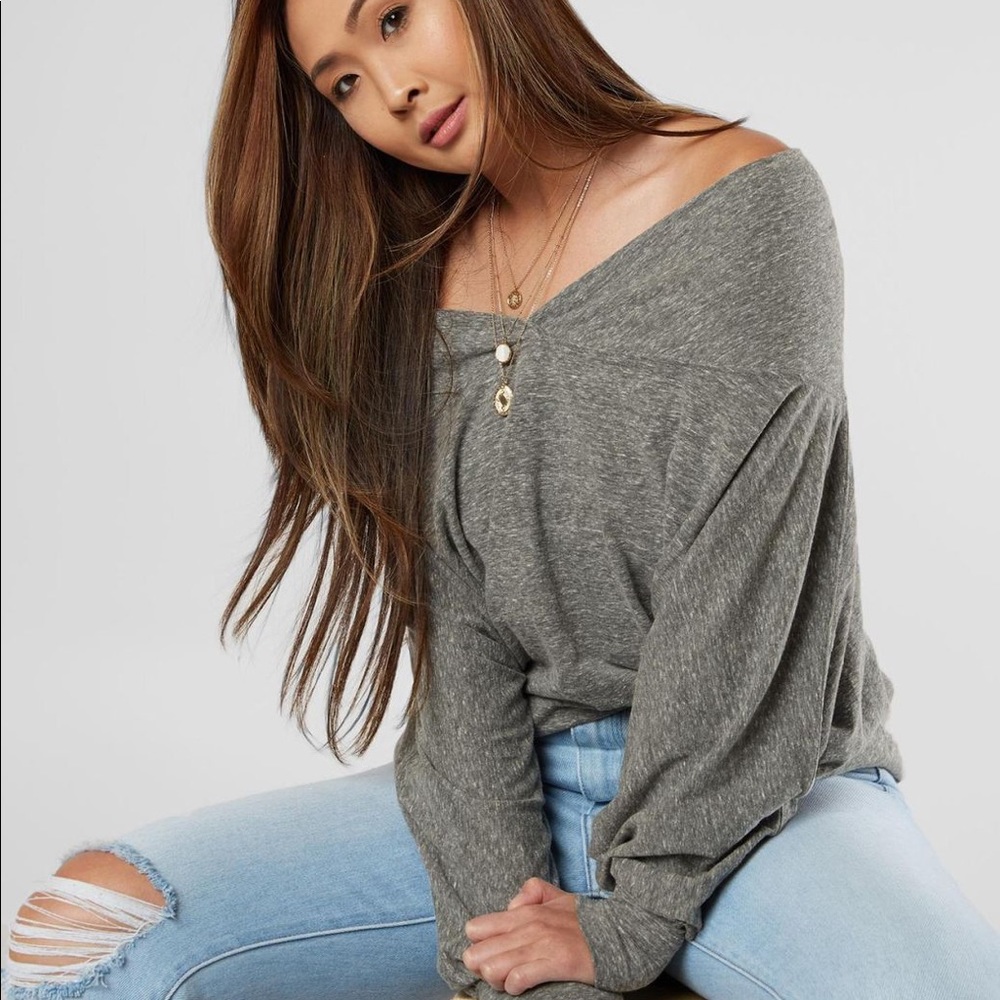 Free People Sequoia Wide Neck Top. Size XS. Gray. Barely worn. Great Condition.